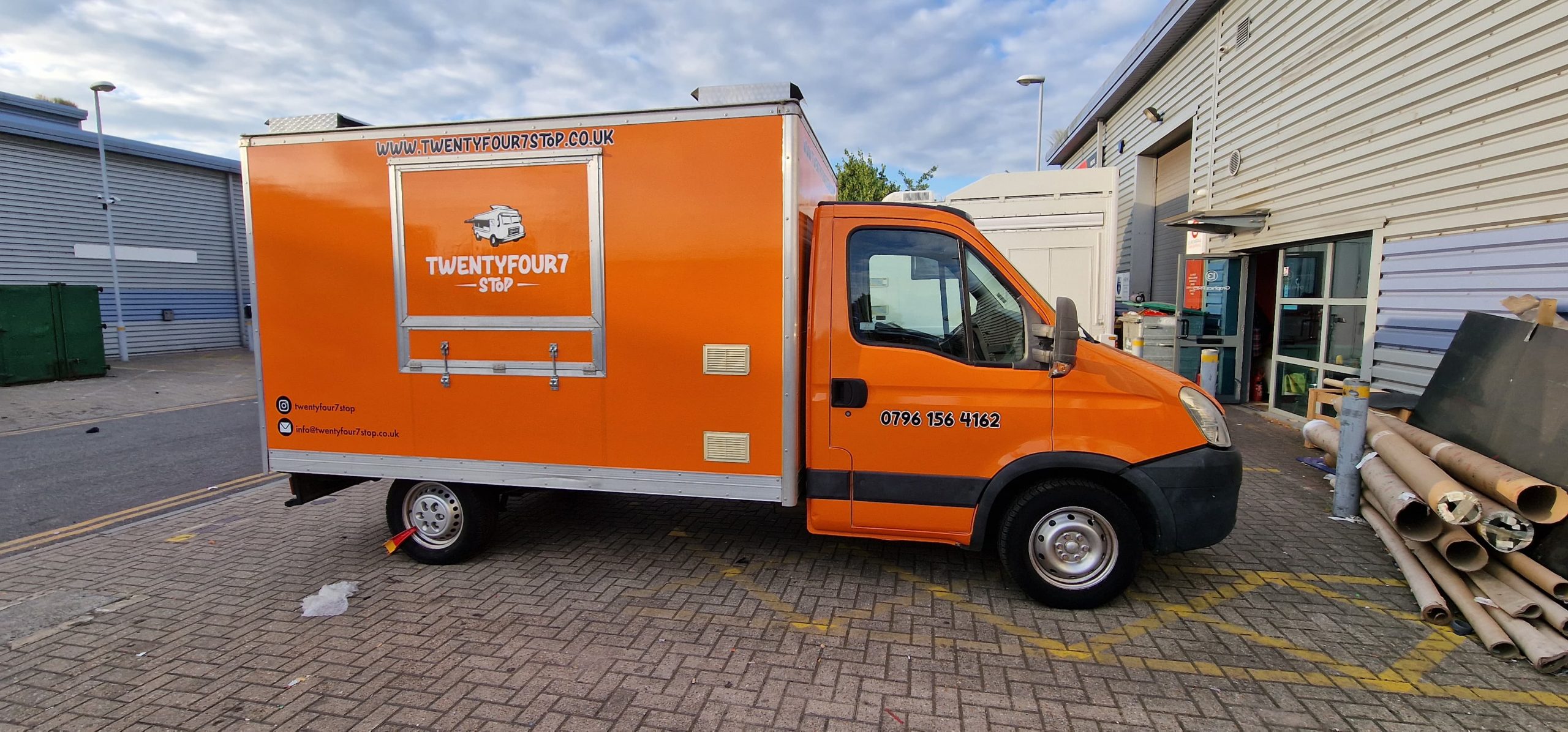 24395532-c2f3-4ef9-9287-3c6ca3a58af7